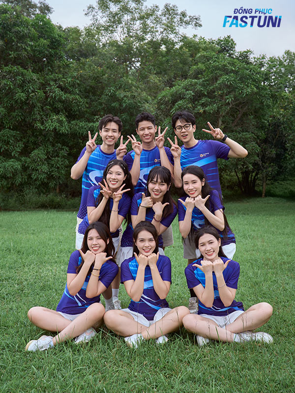 Đồng phục team building công ty giúp nâng cao độ nhận diện thương hiệu