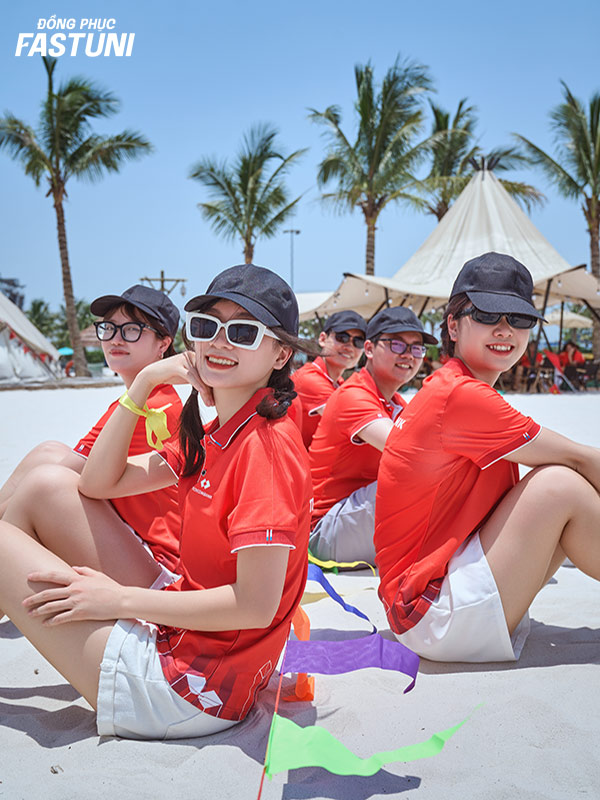Đồng phục team building tạo nên sự gắn kết bền chặt giữa các thành viên