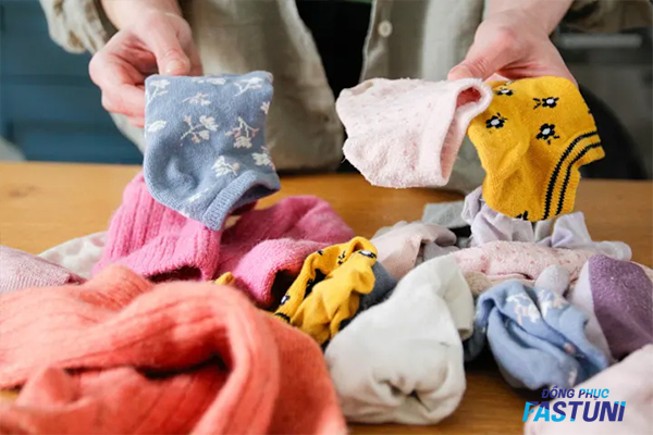 Mẹo gấp tất và đồ lót gọn gàng 