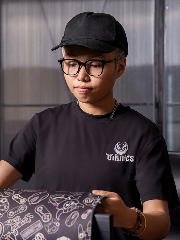 Mẫu áo thun cổ tròn đồng phục nhân viên Vikings 