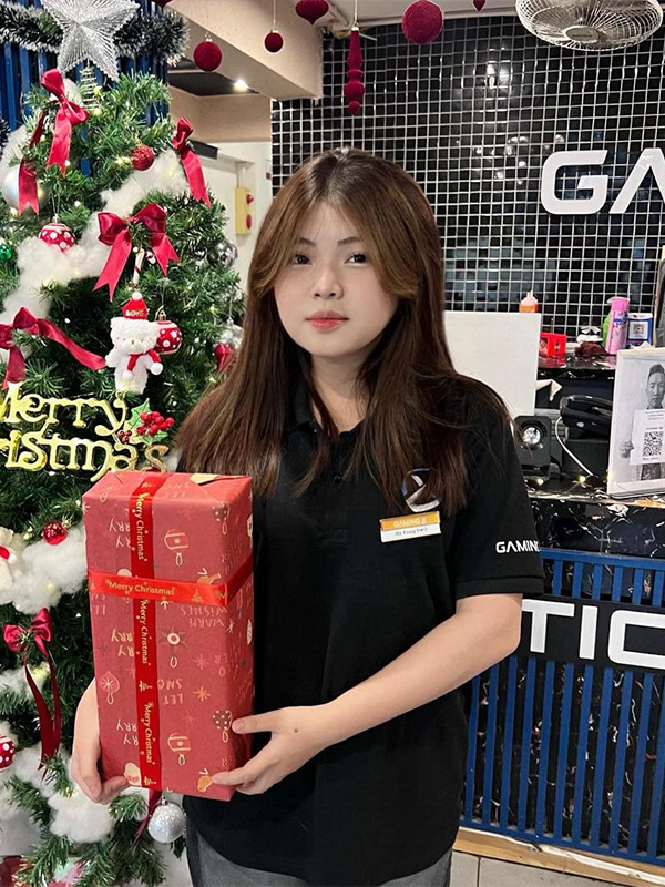 Những lợi ích khi đặt may đồng phục nhân viên quán game 