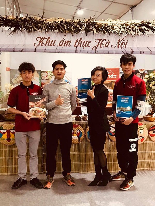 Mẫu đồng phục nhân viên Phở Thìn chuyên nghiệp và năng động 