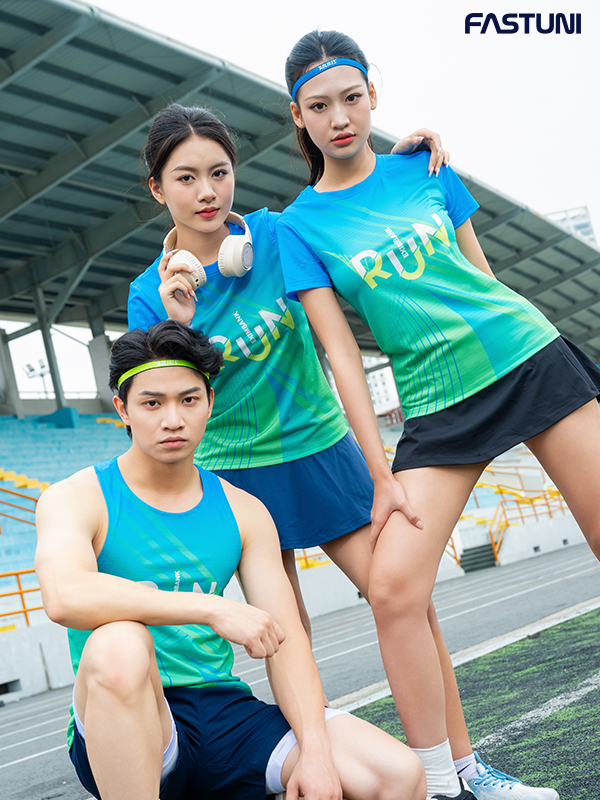 Đồng phục team building năng động, trẻ trung và thoải mái