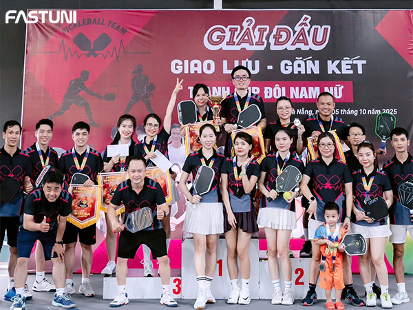 Mẫu áo đồng phục polo Pickleball màu đen phối họa tiết