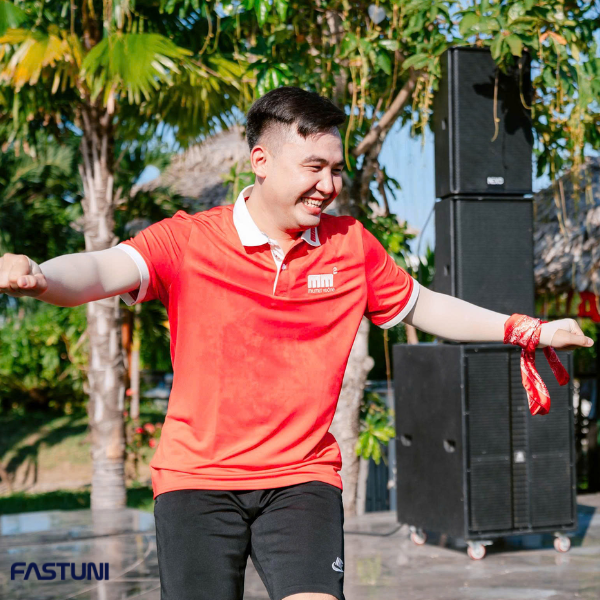 Thiết kế kiểu dáng hiện đại, trẻ trung và thể hiện đúng tinh thần thương hiệu