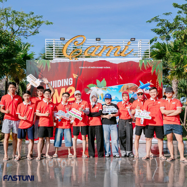 Trải nghiệm đặt áo phông đồng phục tại Fast Uni